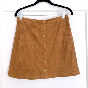 🔺SOLD🔺 Sans Souci Button Front Vegan Suede Tan Mini Skirt Faux Leather Small